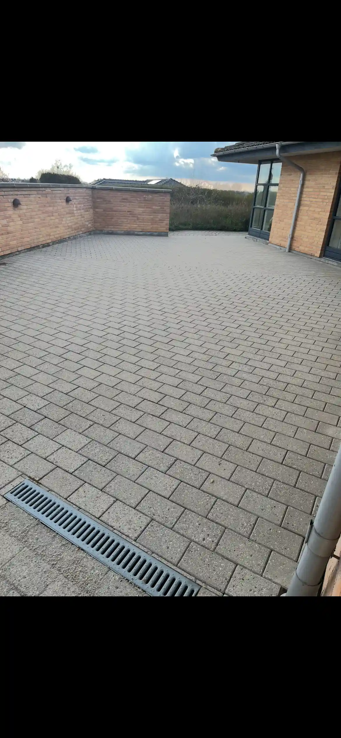 Indkørsel efter fliserens og imprægnering