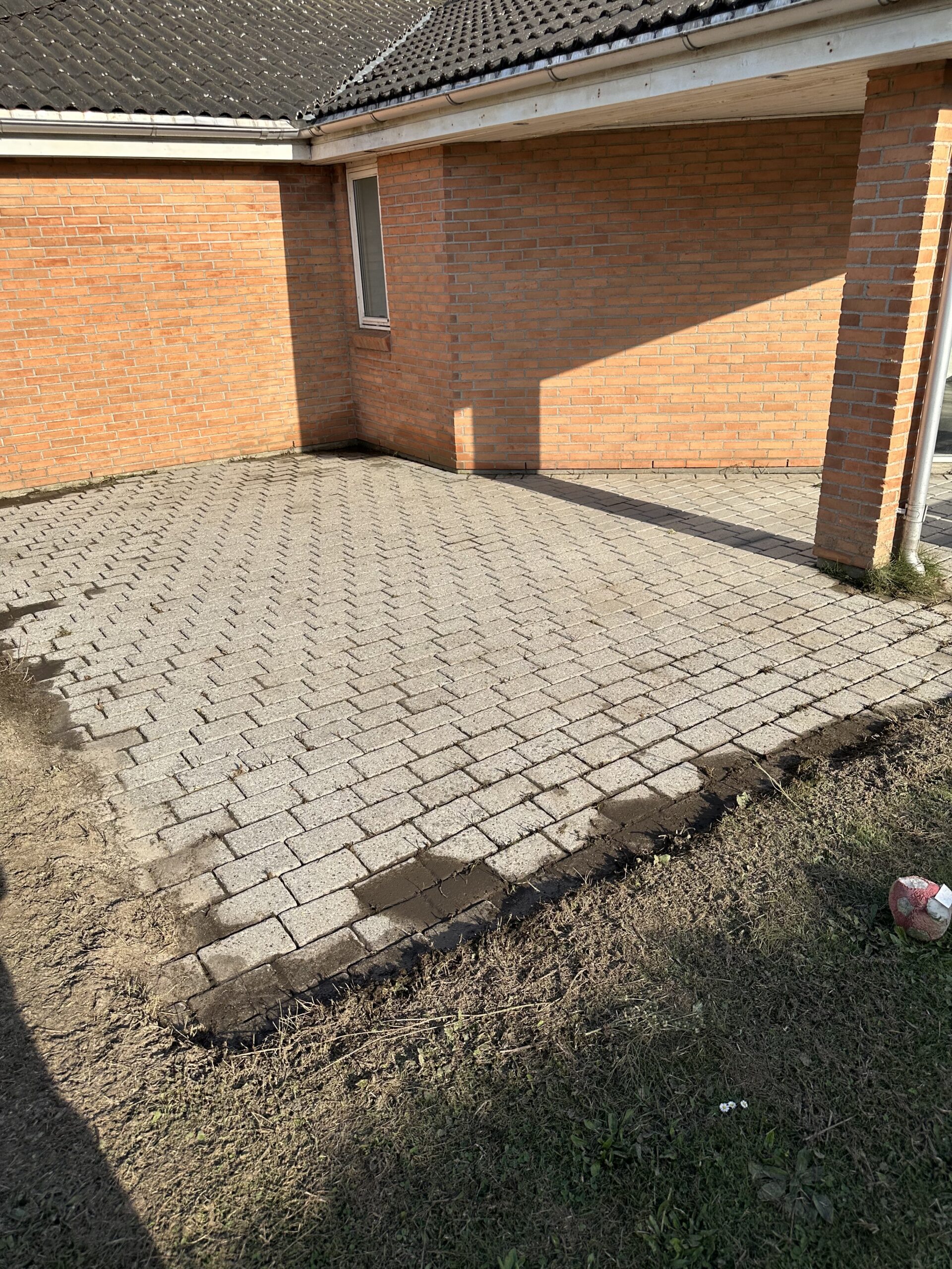 Hus efter facaderens - ren og lys facade